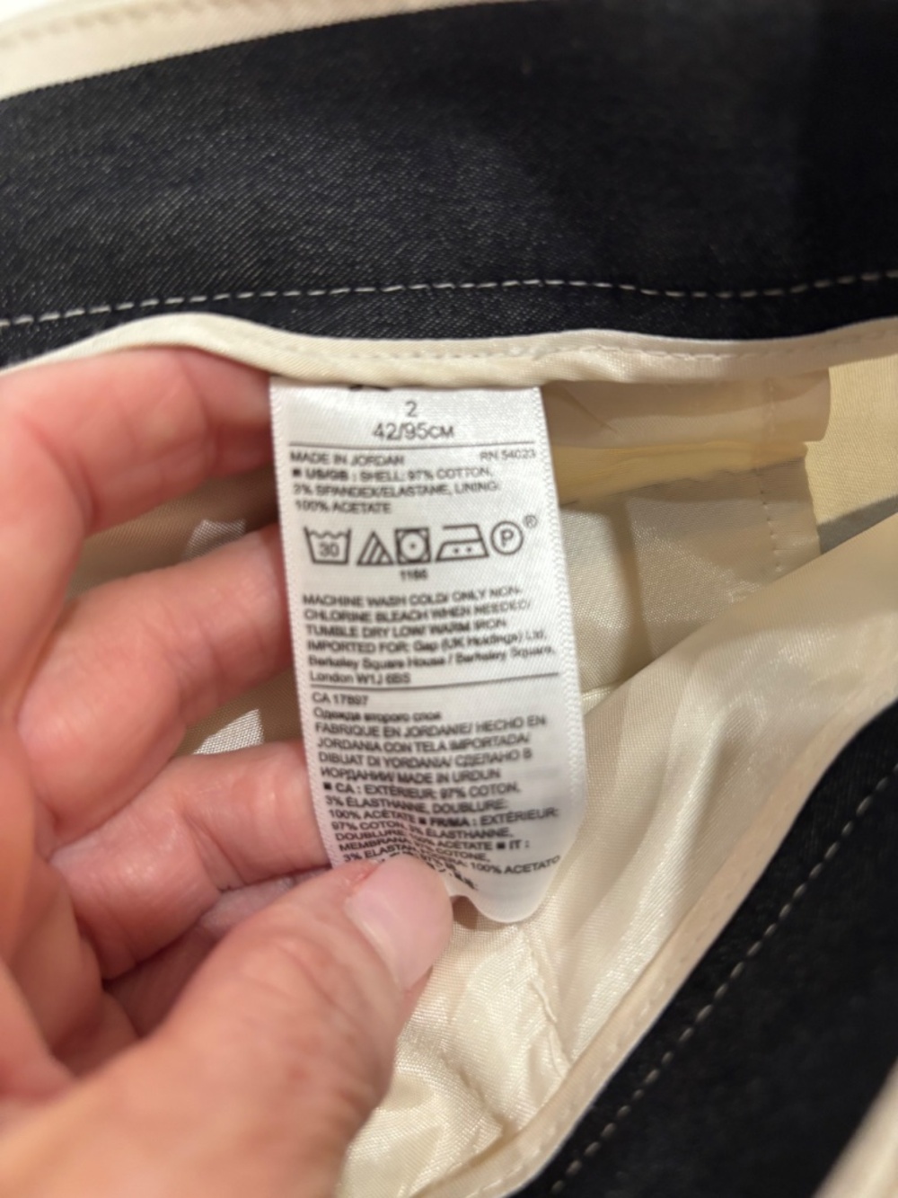 WOMENS BANANA REPUBLIC SHORTS - Picture 7 of 7